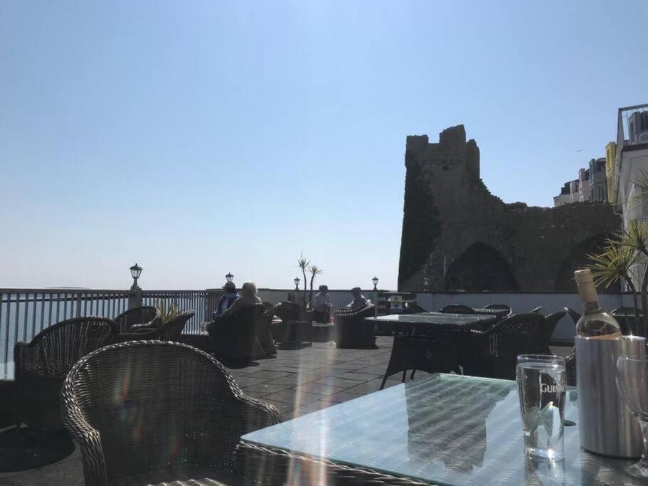 Caldey View Apartment Tenby Bagian luar foto